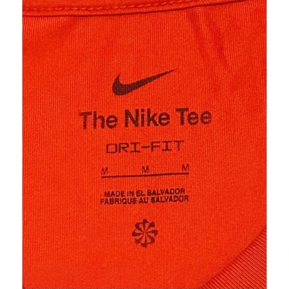 The Nike Tee JUST DO IT Basketball Dri-Fit Red Shirt Men's Medium HF6203-657 NWT